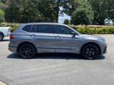 Used 2024 Volkswagen Tiguan SE R-Line image 2