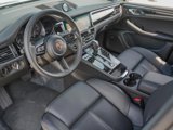 Certified 2025 Porsche Macan image 4