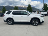 Used 2025 Honda Pilot Touring image 2