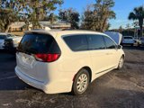 Used 2017 Chrysler Pacifica Touring-L image 2