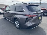 Used 2021 Toyota Sienna Limited image 5