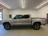 Used 2016 Toyota Tacoma TRD Sport w/ Premium & Technology Package image 6
