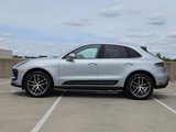 Certified 2025 Porsche Macan image 2