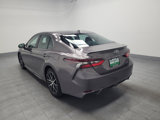 Used 2022 Toyota Camry SE image 5