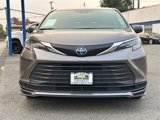Used 2023 Toyota Sienna LE image 3