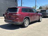 Used 2023 Jeep Grand Cherokee L Laredo image 3