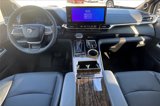 New 2025 Toyota Sienna Platinum image 5