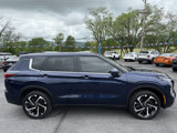 Used 2023 Mitsubishi Outlander SE image 3