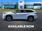 Used 2023 Toyota Highlander Platinum image 4