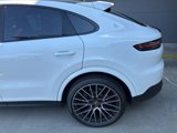 Used 2021 Porsche Cayenne Coupe image 4
