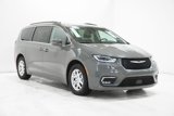 Used 2022 Chrysler Pacifica Touring-L image 4