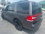 Used 2017 Lincoln Navigator Select image 4