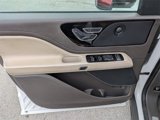Used 2023 Lincoln Aviator Reserve w/ Equipment Group 201A image 6