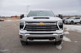 Used 2024 Chevrolet Silverado 2500 LTZ image 2