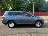 Used 2013 Toyota Highlander FWD image 2