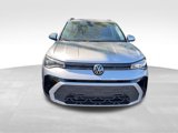 Used 2025 Volkswagen Taos SE image 3
