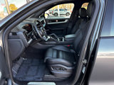 Used 2024 Porsche Cayenne w/ Technology Package image 4