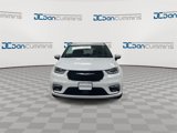 Used 2023 Chrysler Pacifica Touring-L image 3