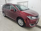 Used 2017 Chrysler Pacifica Touring-L image 5