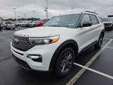 Certified 2022 Ford Explorer XLT w/ Equipment Group 202A image 3