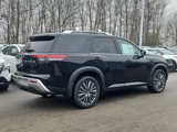 New 2025 Nissan Pathfinder SL image 3