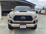 Used 2019 Toyota Tacoma TRD Sport image 3