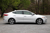 Used 2017 Hyundai Elantra Limited image 2