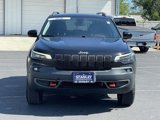 Used 2019 Jeep Cherokee Trailhawk image 2