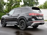 New 2025 Volkswagen Atlas Peak Edition SE image 5