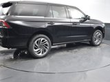 New 2025 Lincoln Navigator Reserve image 4