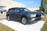 Used 2024 Toyota Highlander Platinum image 3