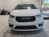 Certified 2024 Chrysler Pacifica Pinnacle image 2
