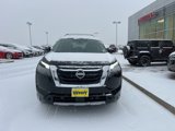 New 2025 Nissan Pathfinder SL image 2