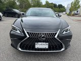 New 2025 Lexus ES 300h w/ Luxury Package image 2