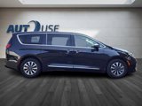 Used 2022 Chrysler Pacifica Limited image 2
