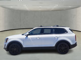 Used 2022 Kia Telluride SX w/ SX Prestige Package image 2