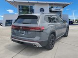 New 2025 Volkswagen Atlas Peak Edition SE image 4