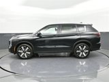 New 2025 Mitsubishi Outlander SE image 2