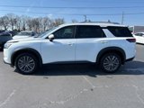 New 2025 Nissan Pathfinder SL w/ SL Premium Package image 2