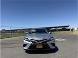 Used 2018 Toyota Camry SE image 2