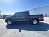 Used 2022 Nissan Titan SV w/ SV Convenience Package image 4