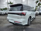 New 2025 INFINITI QX80 Luxe image 2