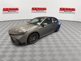 Used 2025 Toyota Camry SE image 5