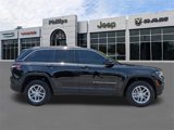 Certified 2024 Jeep Grand Cherokee Laredo X image 2