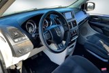 Used 2019 Dodge Grand Caravan SE w/ UConnect Hands-Free Group image 2