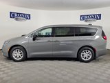 New 2025 Chrysler Pacifica Select image 2