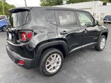 Used 2023 Jeep Renegade Latitude image 3