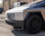 Used 2024 Tesla Cybertruck AWD Crew Cab image 4