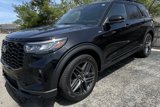 Used 2025 Ford Explorer ST-Line w/ Premium Package image 3