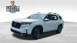 Used 2024 Honda Pilot Touring image 3